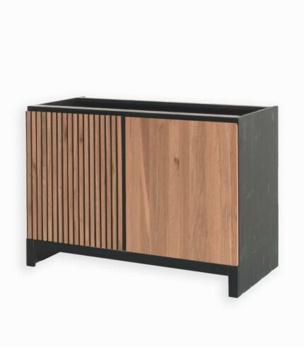 Meuble bas en pin massif teinté noir et chêne huilé