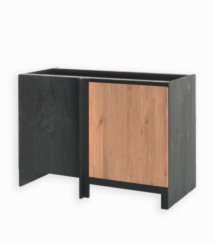 Meuble bas en pin massif teinté noir et chêne huilé