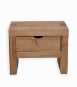 Un chevet en bois massif ciré à toute épreuve.