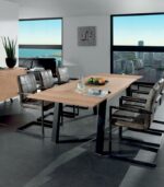 Table en frêne massif et pieds métal