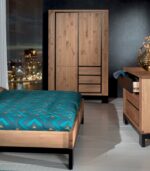 Armoire FOX en pin massif au design contemporain