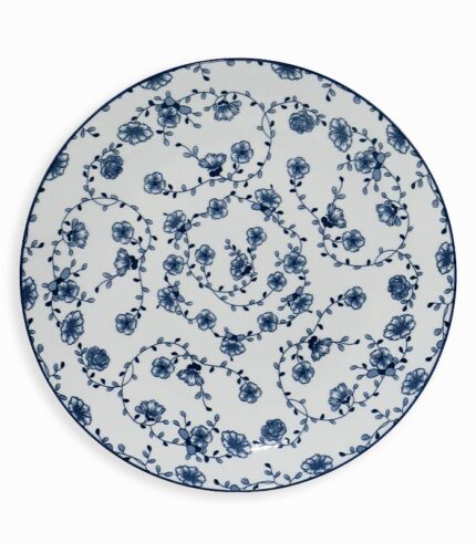 Assiette porcelaine blanche avec fleurs bleues