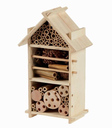 Maison à insectes toit naturel